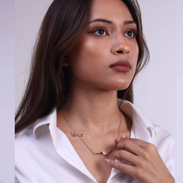 Pearl Bow Chain Necklace